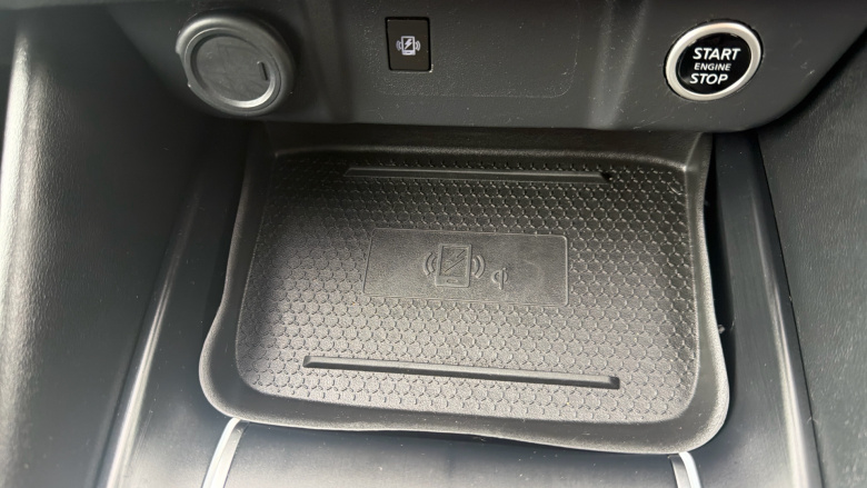 Nissan Qashqai 1.3 DiG-T MH N-Connecta 5dr Petrol Hatchback